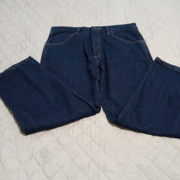 Men's Rustler Jeans - Picture 2 of 5